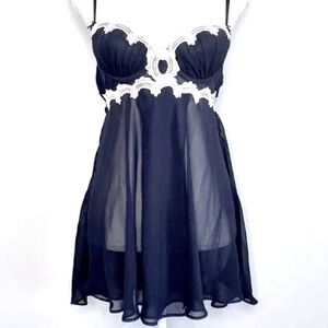 New LINEA DONATELLA Intimates Babydoll Chemise Sheer Black Chiffon White Lace M